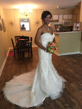 Load image into Gallery viewer, Mori Lee&#39;1903&#39; size 12 used wedding dress front view on bride
