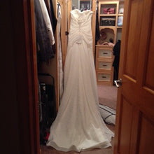 Load image into Gallery viewer, 2Be Bride &#39;G231055&#39; - 2Be Bride - Nearly Newlywed Bridal Boutique - 3
