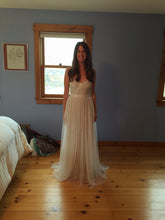 Load image into Gallery viewer, Monique Lhuillier &#39;Marcella&#39; - Monique Lhuillier - Nearly Newlywed Bridal Boutique - 2
