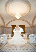 Load image into Gallery viewer, Allure &#39;P854&#39; size 16 used wedding dress back view on bride
