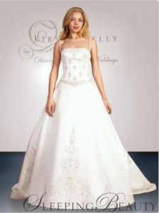 Kirstie Kelly 'Sleeping Beauty' size 8 new wedding dress front view on model