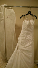 Load image into Gallery viewer, Maggie Sottero &#39;Billie&#39; - Maggie Sottero - Nearly Newlywed Bridal Boutique - 4
