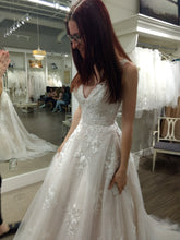 Load image into Gallery viewer, Maggie Sottero &#39;Meryl Lynette&#39; size 0 used wedding dress side view on bride
