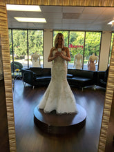 Load image into Gallery viewer, Allure Bridals &#39;348&#39;
