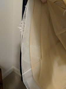 Lian Carlo' 6885' size 10 used wedding dress view of hem