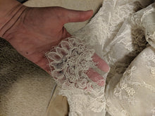 Load image into Gallery viewer, Lian Carlo&#39; 6885&#39; size 10 used wedding dress view of lace
