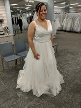 Load image into Gallery viewer, Galina &#39;Tulle Tank V-Neck&#39; size 10 new wedding dress front view on bride
