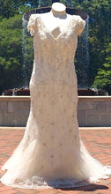 Load image into Gallery viewer, Maggie Sottero &#39;Doris 5MT129&#39;
