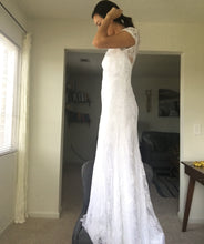 Load image into Gallery viewer, Alfred Angelo &#39;8501&#39; size 4 new wedding dress side view on bride
