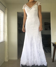 Load image into Gallery viewer, Alfred Angelo &#39;8501&#39; size 4 new wedding dress front view on bride
