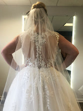 Load image into Gallery viewer, Allure Bridals &#39;9912&#39;

