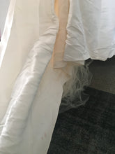 Load image into Gallery viewer, Marchesa &#39;V11816&#39; size 2 used wedding dress view of train
