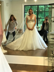 Suzanne Neville 'Cezanne' size 8 new wedding dress front view on bride