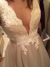Load image into Gallery viewer, Tara Keely &#39;2500&#39; size 8 new wedding dress front view close up on bride

