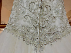 Casablanca 'Sea Breeze' size 6 new wedding dress close up of back view