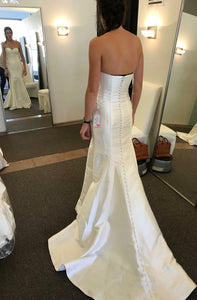 Bridal Garden 'Sweetheart' size 6 new wedding dress back view on bride