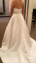Load image into Gallery viewer, Lis Simon &#39;Daisy&#39; size 4 used wedding dress back view on bride
