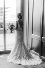 Load image into Gallery viewer, Allure &#39;9412&#39; size 10 used wedding dress back view on bride
