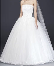 Load image into Gallery viewer, David&#39;s Bridal &#39;Satin Corset&#39; size 10 new wedding dress front view on model
