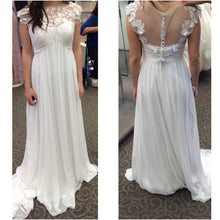 Load image into Gallery viewer, David&#39;s Bridal &#39;Galina Wg3698&#39; - David&#39;s Bridal - Nearly Newlywed Bridal Boutique - 5
