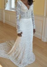 Load image into Gallery viewer, Berta &#39;15-107&#39; size 0 used wedding dress front view on bride
