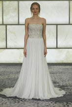 Load image into Gallery viewer, Rivini &#39;Aya&#39; size 2 new wedding dress front view on bride
