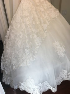 Ines Di Santo 'Estee' size 4 used wedding dress view of body of dress