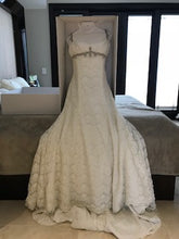 Load image into Gallery viewer, Pnina Tornai &#39;4114&#39; size 6 used wedding dress front view on hanger
