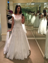 Load image into Gallery viewer, Alessandra Rinaudo &#39;Colet&#39; size 4 used wedding dress front view on bride
