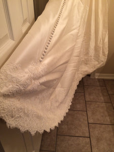 Paloma Blanca '4015' size 0 new wedding dress view of train