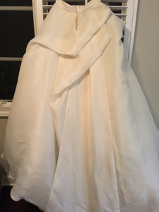 Monique Lhuillier 'Lenin Skirt' - Monique Lhuillier - Nearly Newlywed Bridal Boutique - 4
