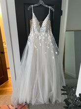 Load image into Gallery viewer, Willowby by Watters &#39;Whitney Gown&#39;
