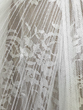 Load image into Gallery viewer, Modern Trousseau &#39;Garland&#39;
