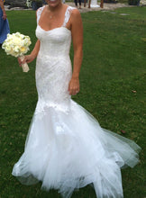 Load image into Gallery viewer, Monique Lhuillier &#39;Sonnet&#39; - Monique Lhuillier - Nearly Newlywed Bridal Boutique - 2

