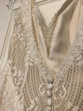 Load image into Gallery viewer, BHLDN &#39;Reinhart&#39; size 6 new wedding dress close up of fabric
