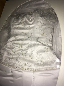 Anjolique Bridal 'Off The Shoulder' size 6 used wedding dress in box