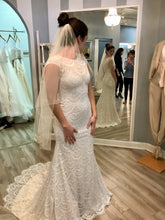 Load image into Gallery viewer, Allure Bridals &#39;Fern&#39; size 4 new wedding dress front view on bride
