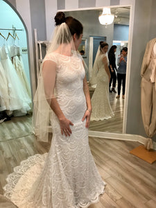 Allure Bridals 'Fern' size 4 new wedding dress front view on bride