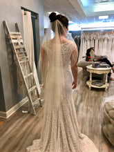 Load image into Gallery viewer, Allure Bridals &#39;Fern&#39; size 4 new wedding dress back view on bride
