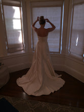 Load image into Gallery viewer, Romona Keveza &#39;Legends&#39; size 6 sample wedding dress back view on bride
