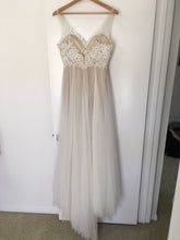 Load image into Gallery viewer, BHLDN &#39;Heritage&#39; size 4 used wedding dress back view on hanger

