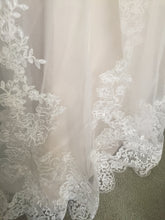 Load image into Gallery viewer, Maggie Sottero &#39;Joelle&#39; size 8 sample wedding dress view of hemline
