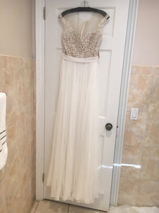 Reem Acra 'Juliet' size 6 new wedding dress front view on hanger