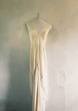 Load image into Gallery viewer, Johanna Johnson &#39;Hendricks&#39; size 6 used wedding dress front view on hanger
