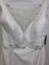 Load image into Gallery viewer, Mikado Couture &#39;206&#39; - MIKADO - Nearly Newlywed Bridal Boutique - 6
