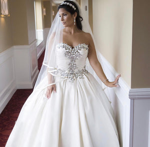 Pnina Tornai '4019' size 10 used wedding dress front view on bride