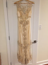 Load image into Gallery viewer, Clarie Pettibone &#39;Custom&#39; size 6 used wedding dress back view on hanger

