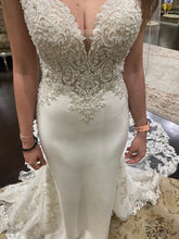Load image into Gallery viewer, Allure Bridals &#39;C574&#39;
