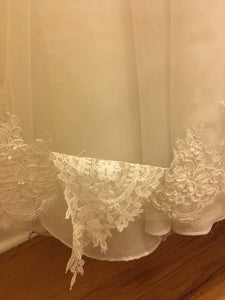 Alessandra Rinaudo 'Colet' size 4 used wedding dress view of rip