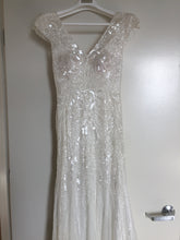 Load image into Gallery viewer, Rosa Clara &#39;Ubela&#39; size 2 used wedding dress front view on hanger
